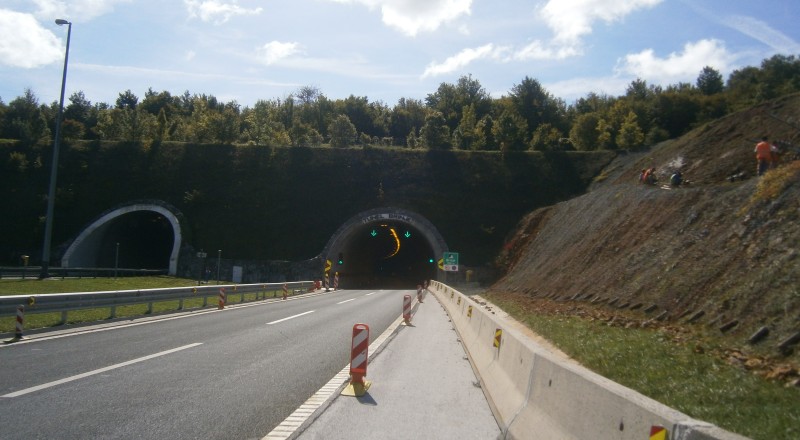 Sanacija usjeka uz autocestu A1, Brinje